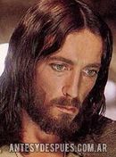 Robert Powell, 1977
