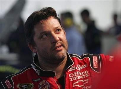 [capt_c6f40af8bf024810be98be5cc7aff8df_nascar_charlotte_auto_racing_nccb119[2].jpg]