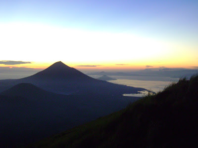 http://lh6.ggpht.com/_JhwvZZ52agw/SRDqbv7XBvI/AAAAAAAAByQ/CmOkwjkeDJM/s400/DSC00862.JPG