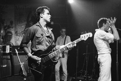 wire- pink flag