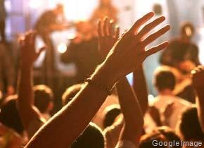 [all_hands_worship_255105045_std[5].jpg]