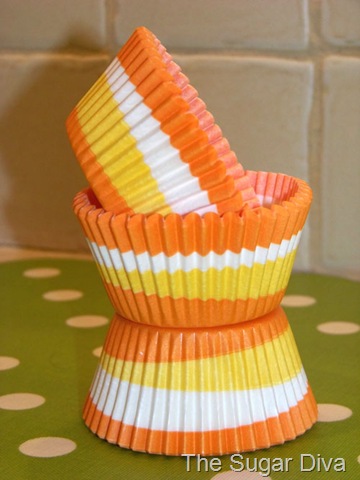 [Cupcake Liners Orange swirl med[8].jpg]