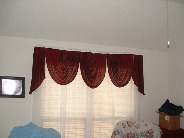 [20100130_BedroomCurtain01[1].jpg]
