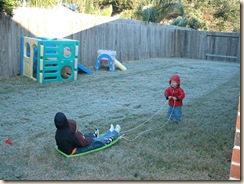 20091205_Sledding05