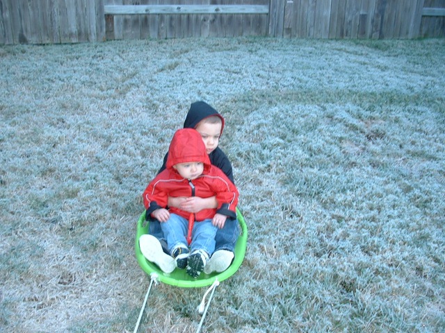 [20091205_Sledding03[3].jpg]