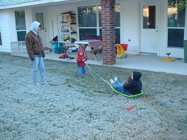 [20091205_Sledding04[3].jpg]
