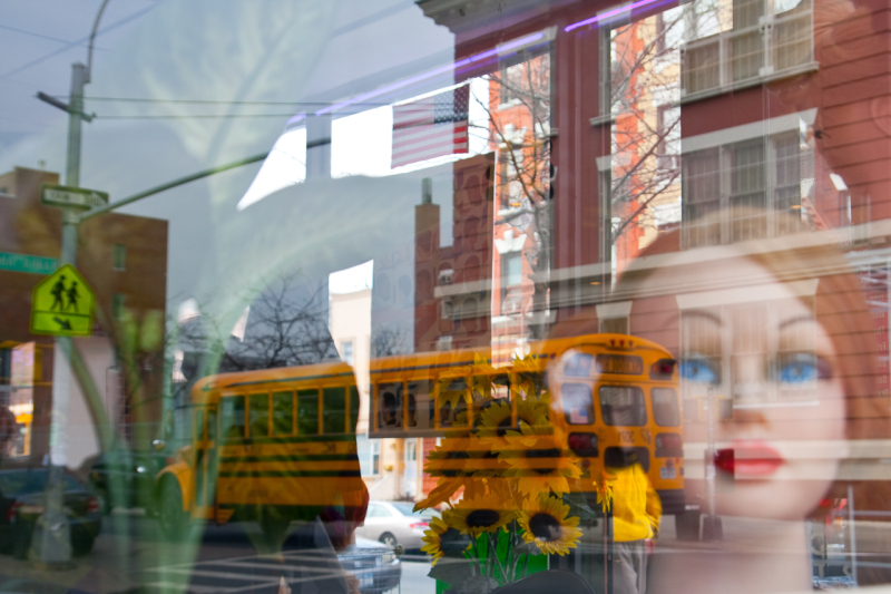 IMAGE: http://lh6.ggpht.com/_K75wcSwuXqU/SdzncjqnKKI/AAAAAAAAAOQ/AneMoE91r0Q/s800/Williamsburg-05.jpg