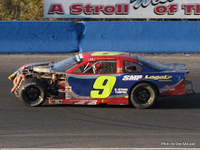 Brandon Watson finishes 7th in Late Models at Autumn Colours 2010 despite having a heavily damaged race car