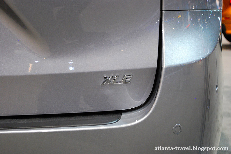 Toyota Sienna  XLE 2011