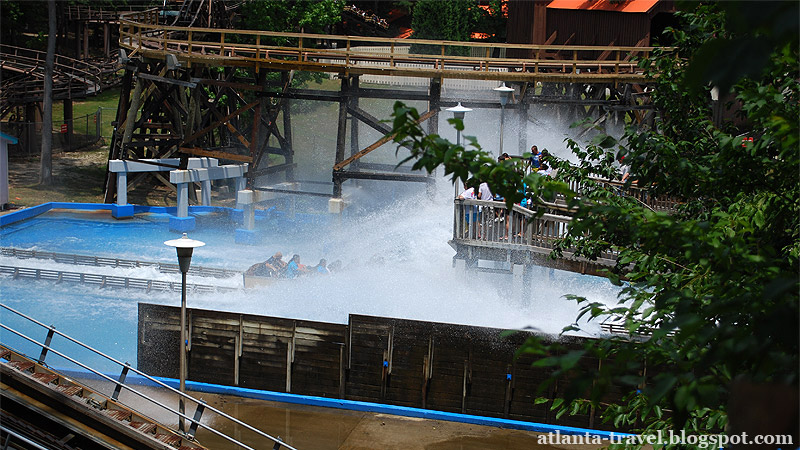 Как бороться с жарой? Six Flags Splash Water Falls!