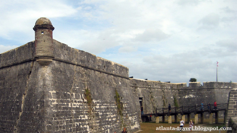 Форт Castillo de San Marcos в Сент-Огустине, Флорида Форт Castillo de San Marcos в Сент-Огустине, Флорида