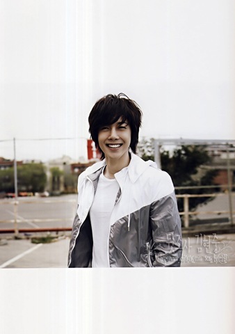 [KimHyunJoong294[4].jpg]