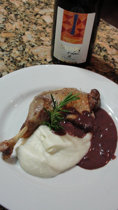 Confit de Canard com Purê de Inhame ao Molho de Tâmaras Confit de Canard com Purê de Inhame ao Molho de Tâmaras