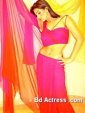 Pakistani Actress Sana Photo-03