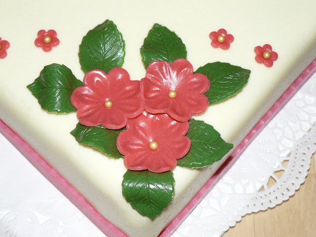 http://lh6.ggpht.com/_KRygKzokv3M/SpknjVfXVyI/AAAAAAAADGo/CkUa6vnuZ7U/s640/P1100012.JPG