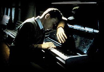 pianista en el océano