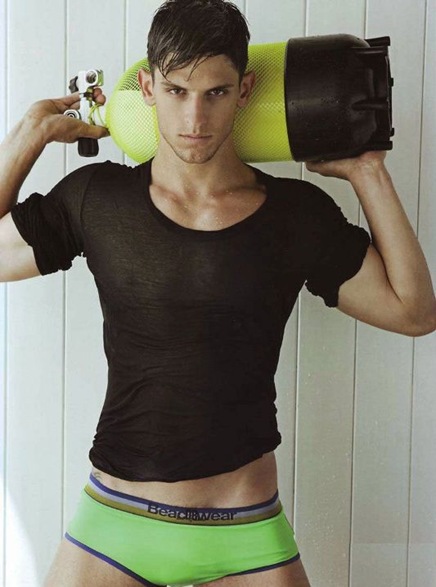 miro_moreira_WEmen_magazine 2
