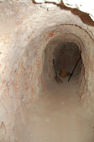 [Mine Tunnel[2].jpg]