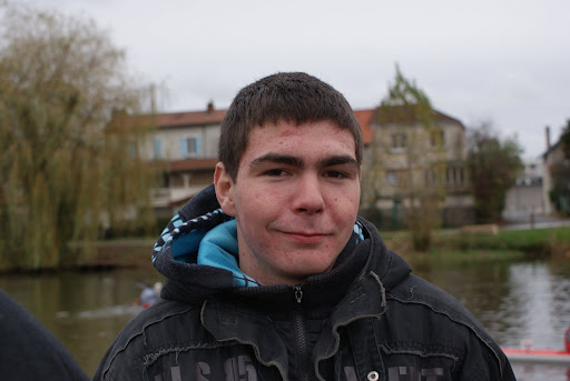 transports huguet 37 place aristide briand