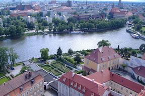 There's that river again.  And some neat gardens.