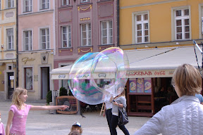 Massive bubble from a busker!