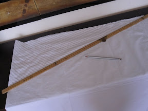 Using the fichu toile to cut the lawn Using the fichu toile to cut the lawn