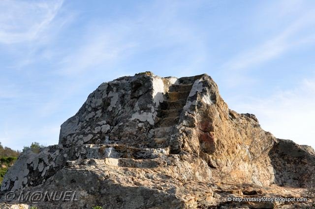 Piedra de la Escalera - Cueva del Moro - Silla del Papa