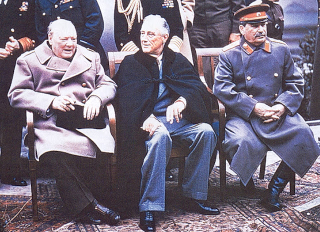 20080821221309%21Yalta_summit_1945_with_Churchill%2C_Roosevelt%2C_Stalin.jpg