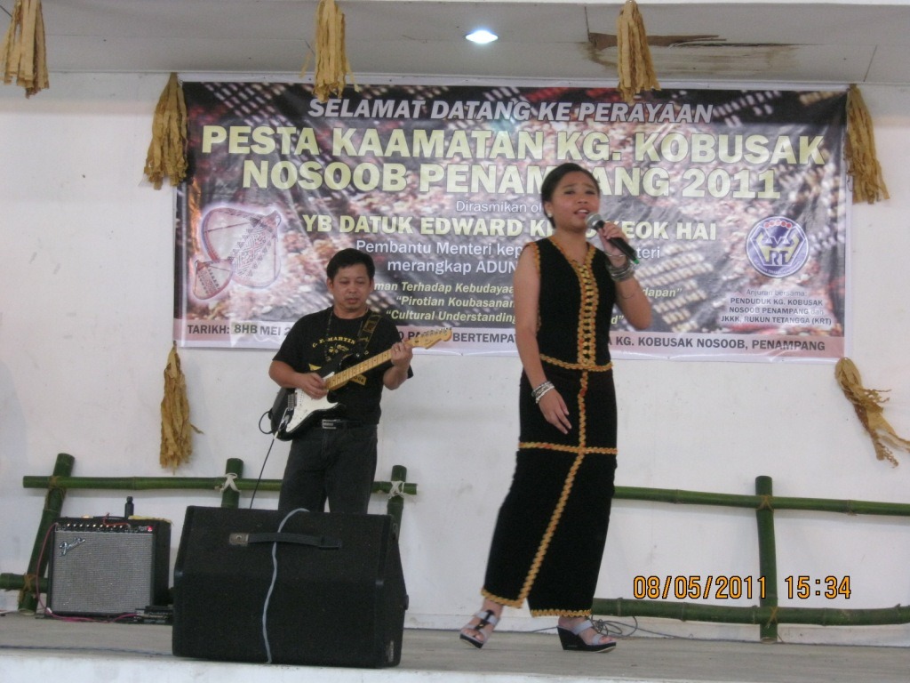 [kobusak2011e[3].jpg]