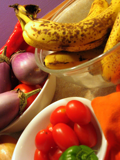kitchens ought to be bright. food ought to be pretty. and it must taste good.