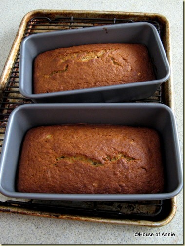 baked banana nut breads