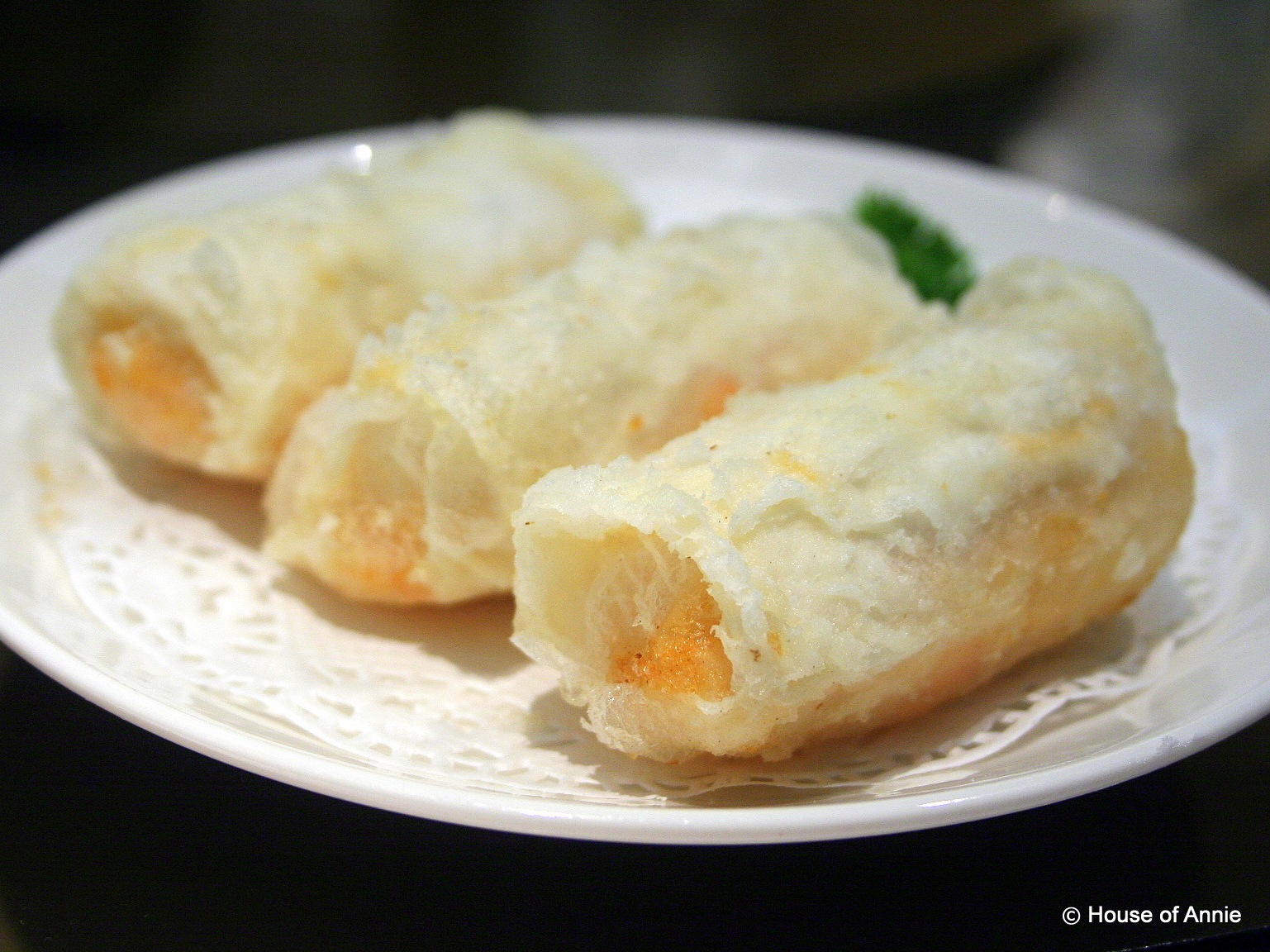 [shrimp and banana fritter at noble house singapore[2].jpg]
