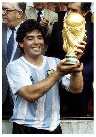 [maradona[6].jpg]