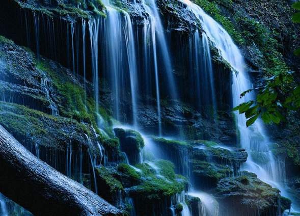 [Free-Magic-Waterfall-Screensaver[2].jpg]