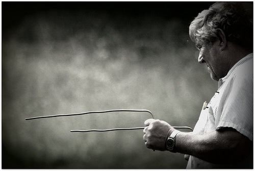 [dowsing[5].jpg]