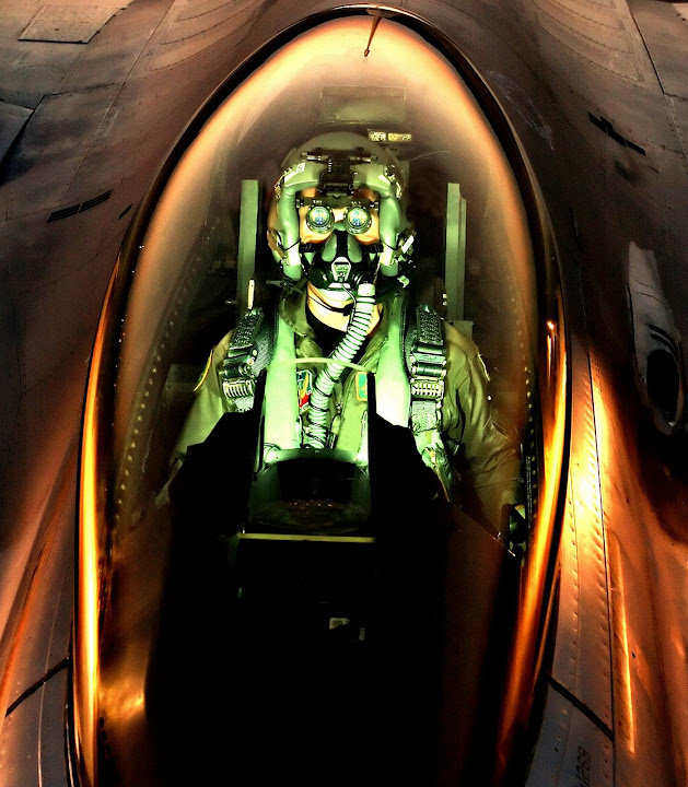 AN_AVS-9_and_F-16_pilot.jpg