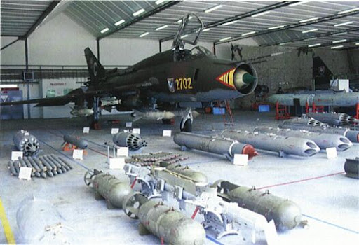 09_Su-22M4_weapons_01.jpg