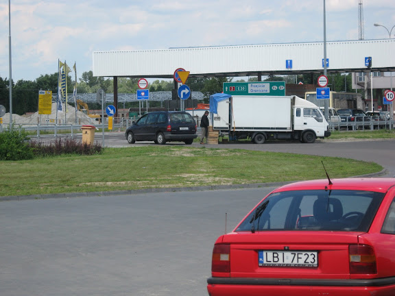 Fruitverkoper aan Poolse grens