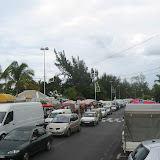 Mega-Stau am Ende des Markts