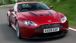Con la llegada del Vantage V12, Aston Martin expande su gama de modelos en Chile