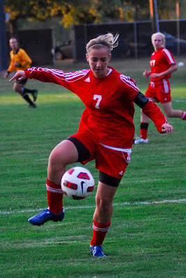 Rachel Yoder controls against Kalida