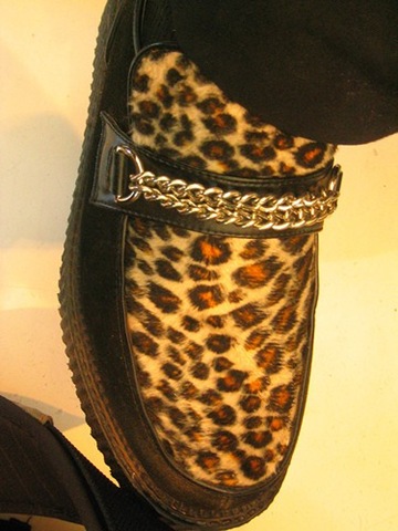 [leopard-skin-shoes[5].jpg]