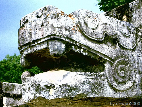 [jaguar sculpture 1[3].jpg]