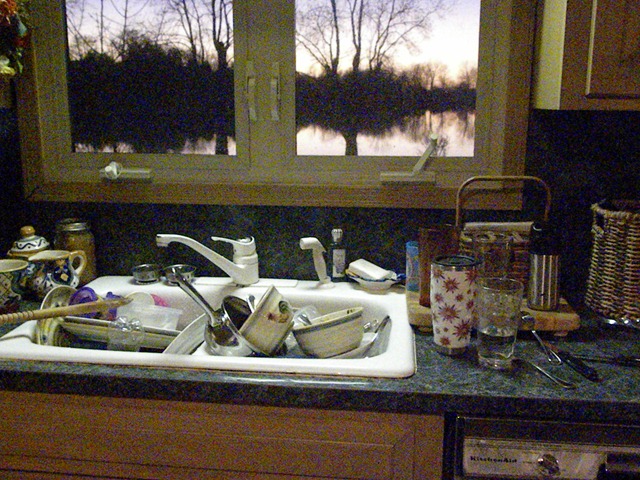 [6 messy, messy kitchen[3].jpg]