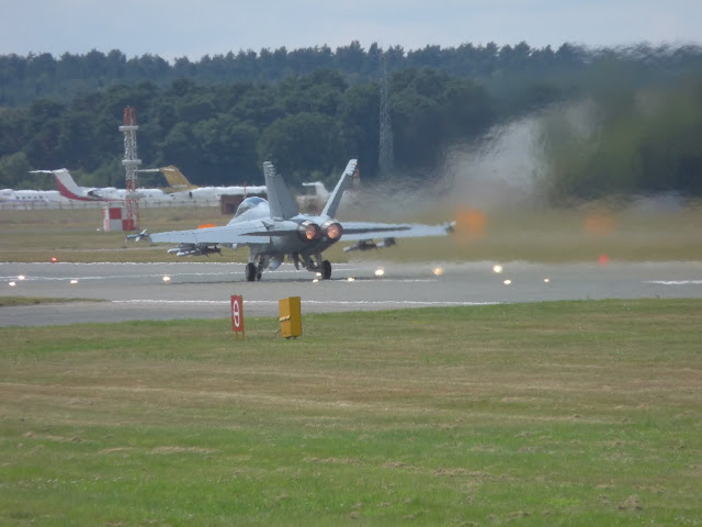 Farnborough International Airshow 2010 P1050003