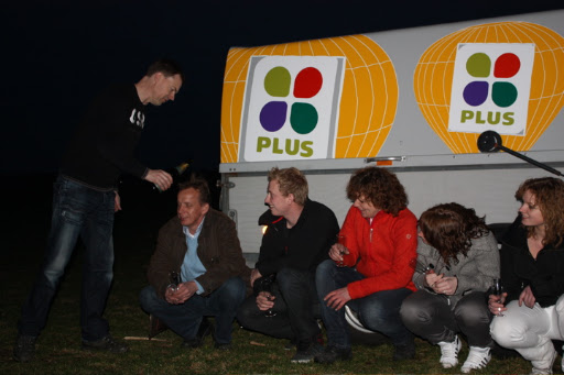 Ballonvaart vanuit Exel naar Oud Leusen met de Plus ballon en Peter Kelder