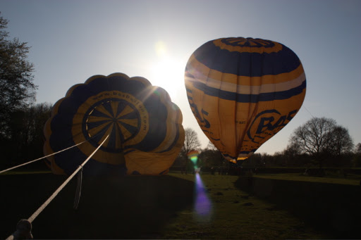 Ballonvaren vanuit Almelo naar Albergen met de PH-BIA en de PH-BBS ( Doopvaart )