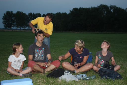 Ballonvaren met een groep van Veenendaal naar Druten Afferden met stalend weer.