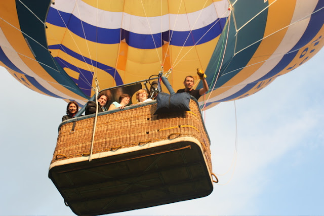 Ballonvaart vanuit Nieuwegein over Wijk bij duurstede en de Lek naar Rijswijk.
