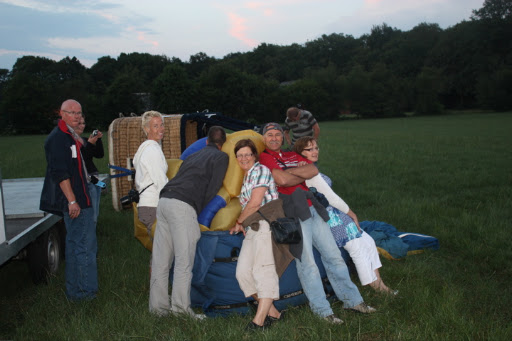 Ballonvaart vanuit Nijverdal over Rijssen naar Markelo met 12 personen.